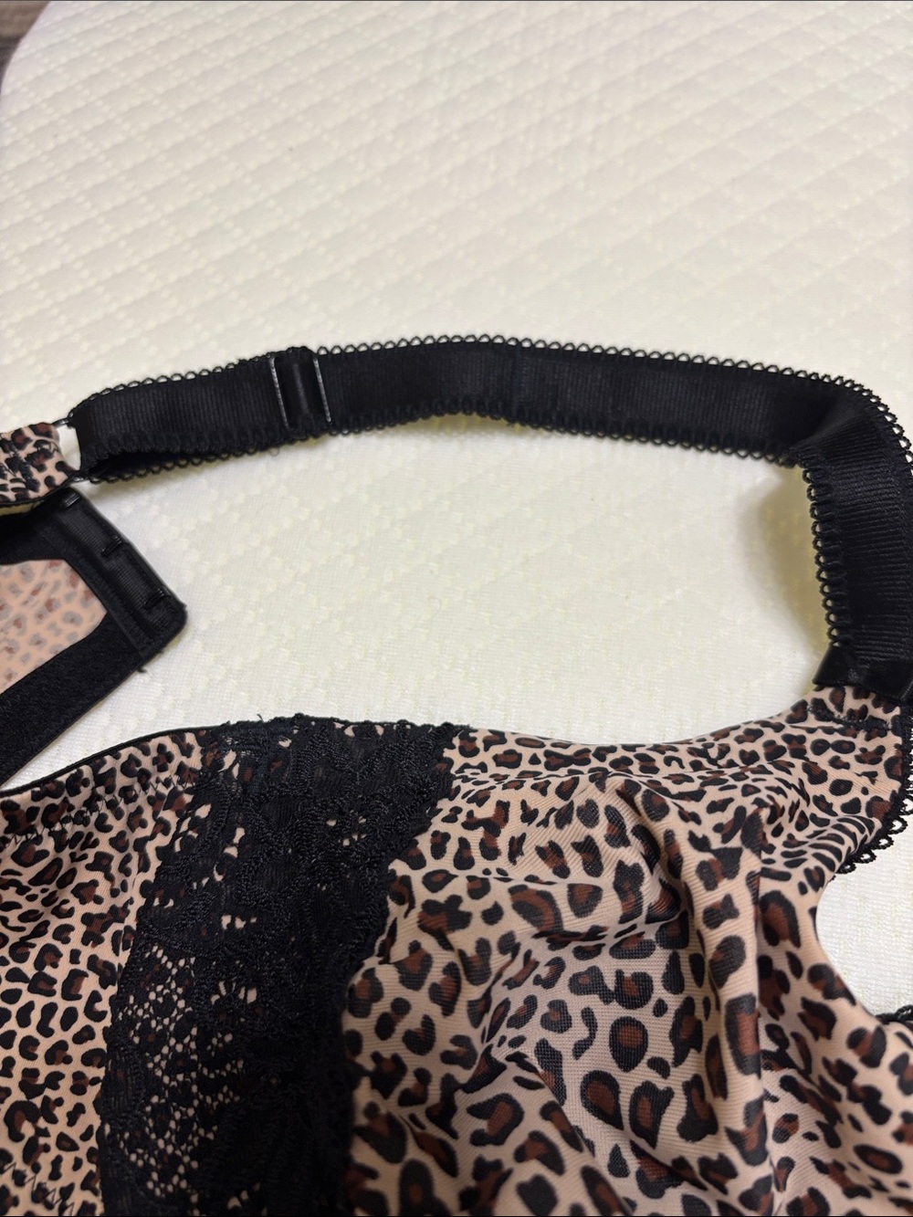 Olga Leopard Print Underwire Bra with Black Lace Trim - Picture 14 of 15